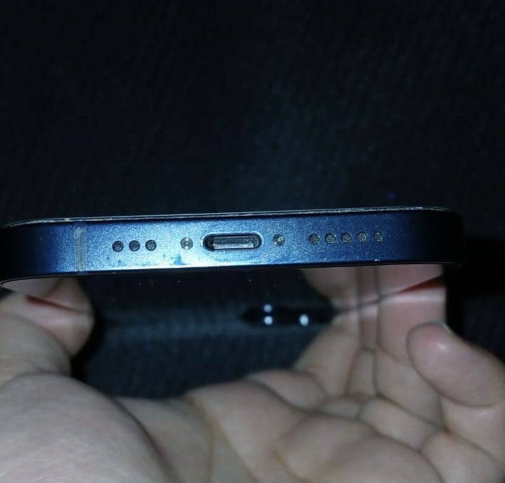 Apple iPhone 13 7