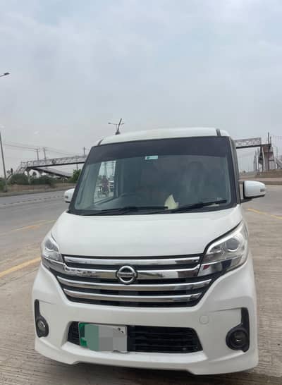 Nissan Roox 2015/19 contact 03094825818