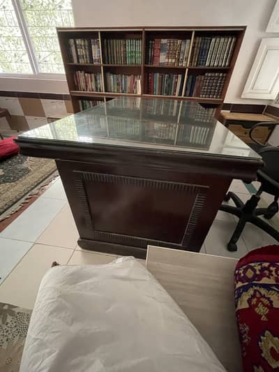 Office table