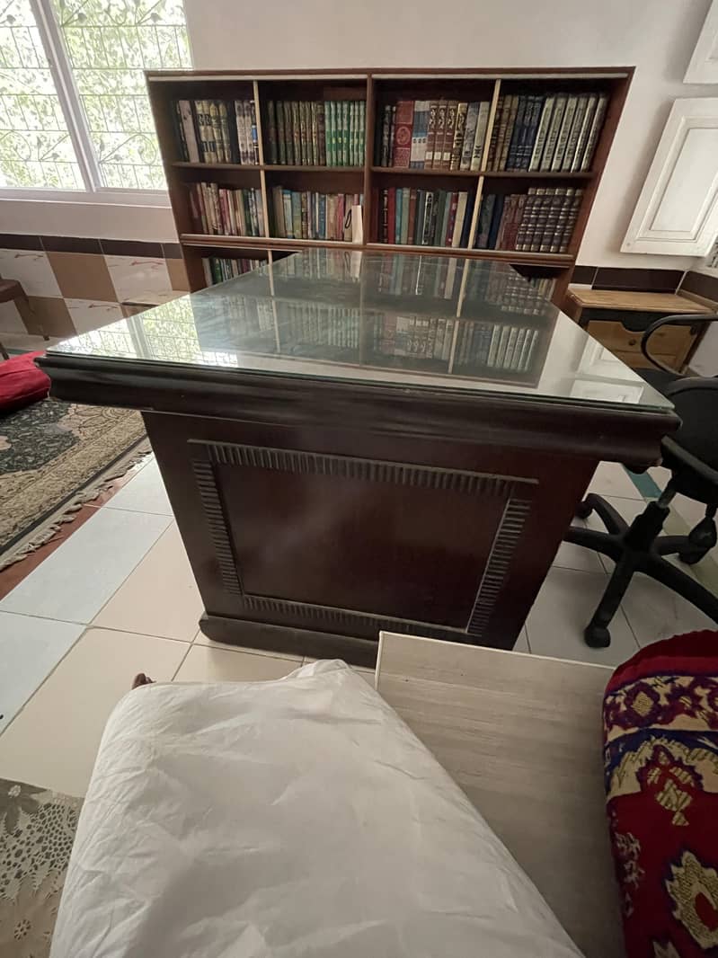 Office table 0