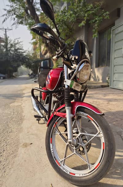 Suzuki GS 150 2019