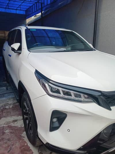 Toyota Fortuner Legender 2022