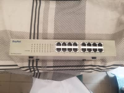 BayNet 16 Port Networking Switch