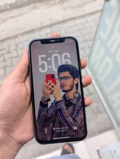Apple iPhone 12