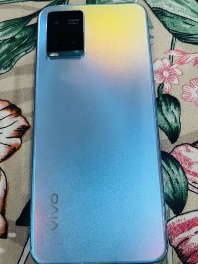 Vivo Y33s in 50000