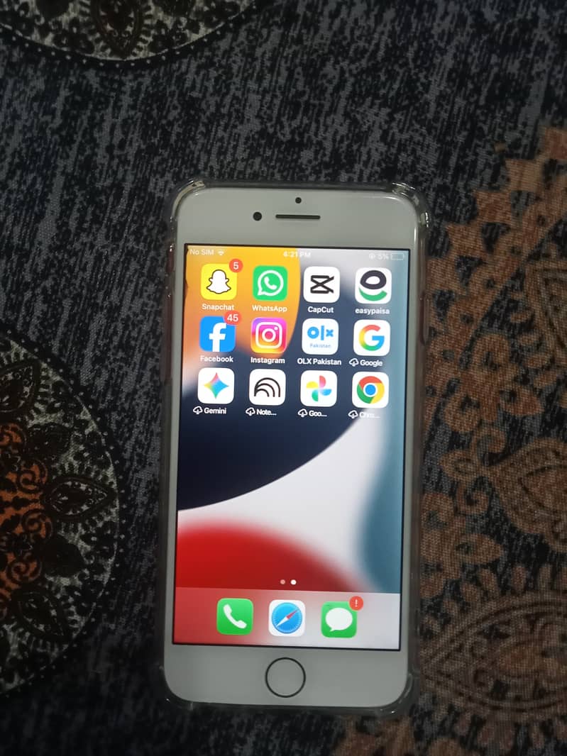 Apple iPhone 7 0