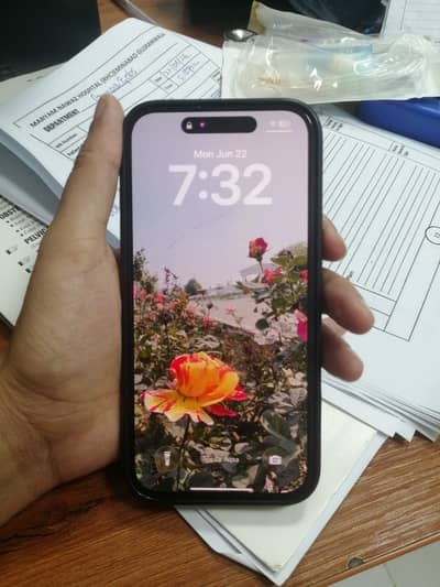 Apple iPhone 16