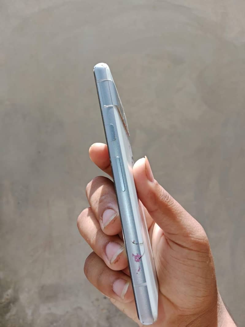 Google Pixel 7a 2
