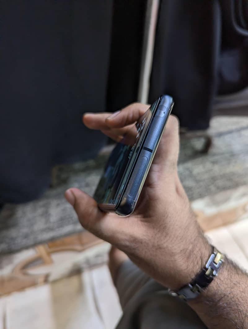 Google Pixel 7 4