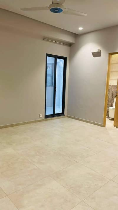 F11 apartment for rent 1bed tv l with ac