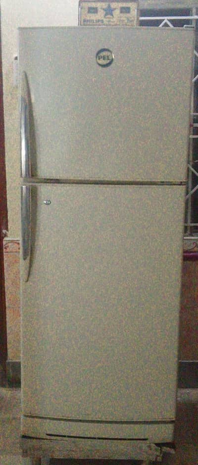 pell double door refrigerator freezer & fridge good working condition