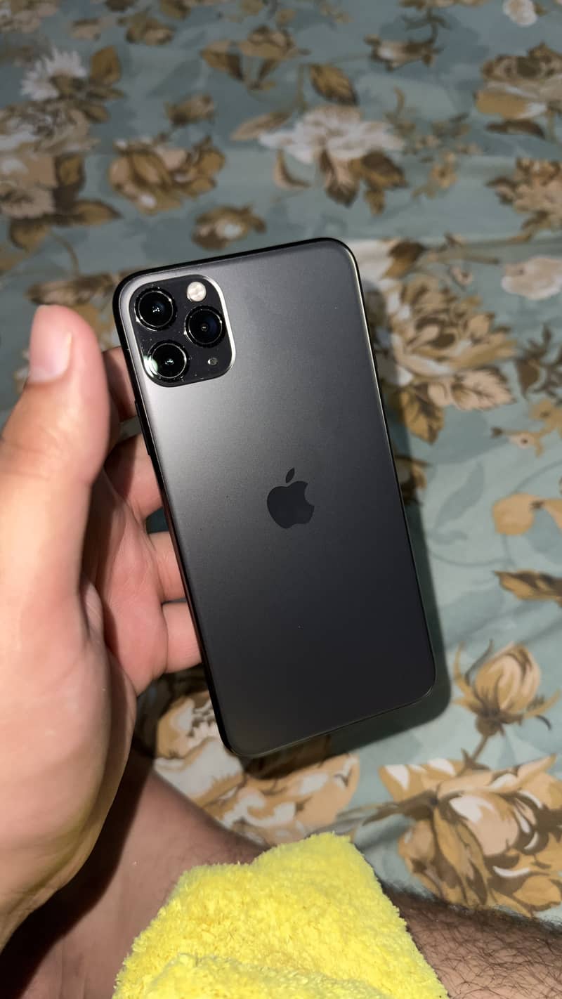 Apple iPhone 11 Pro Max 5