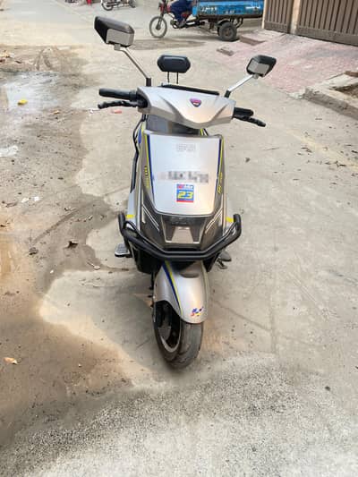BRG ES20 Pro High Power Electric Scooty
