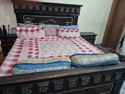 bed set with dressing