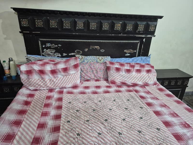 bed set with dressing 5
