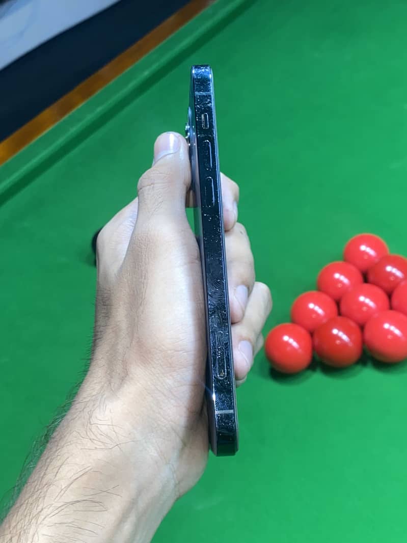 Apple iPhone 12 Pro 4