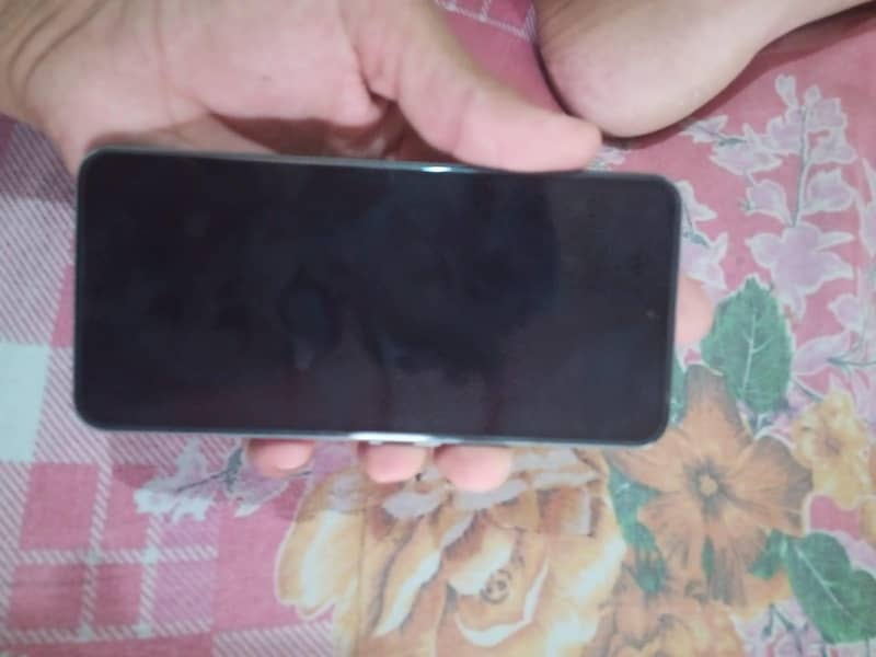Google Pixel 8 4