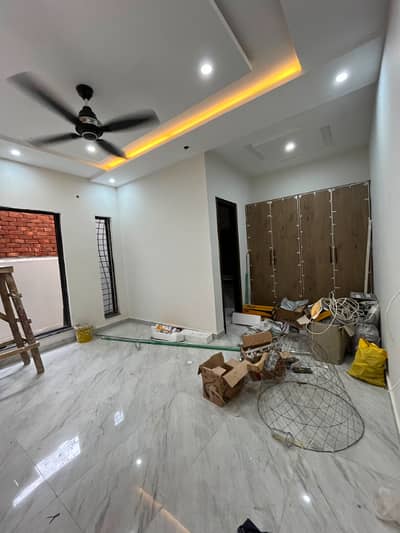 7 Marla Commercial Lower Portion For RENT