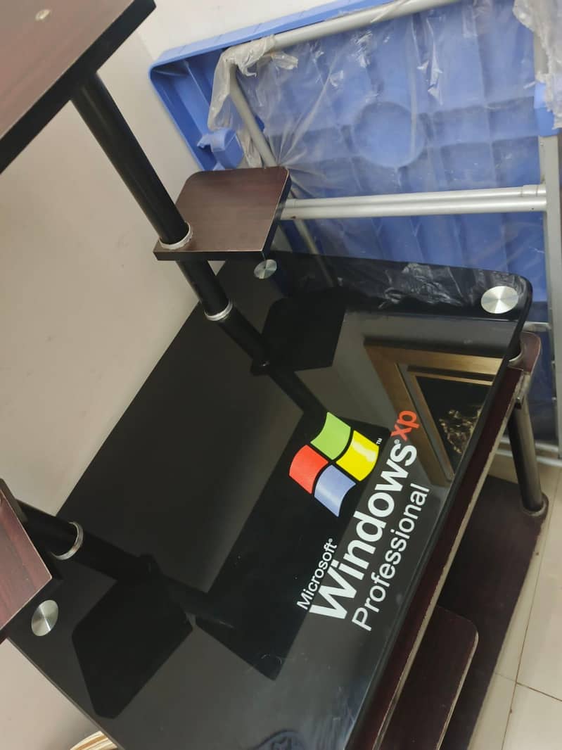 computer trolly 2