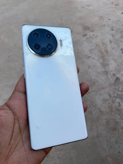 Tecno Spark 20 Pro Plus
