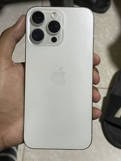 Apple iPhone 15 Pro Max – 256GB (White)