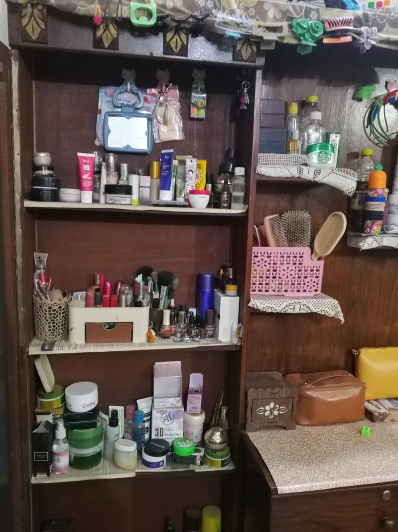 dressing table 1