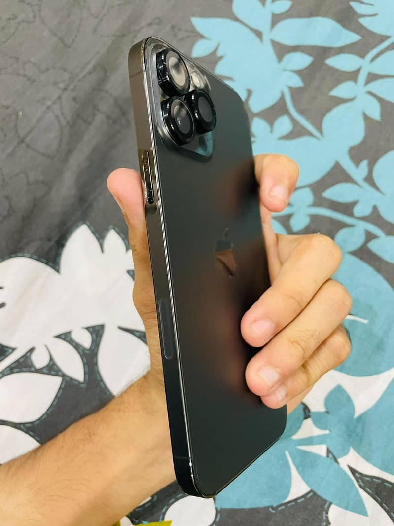 Apple iPhone 13 Pro Max 7