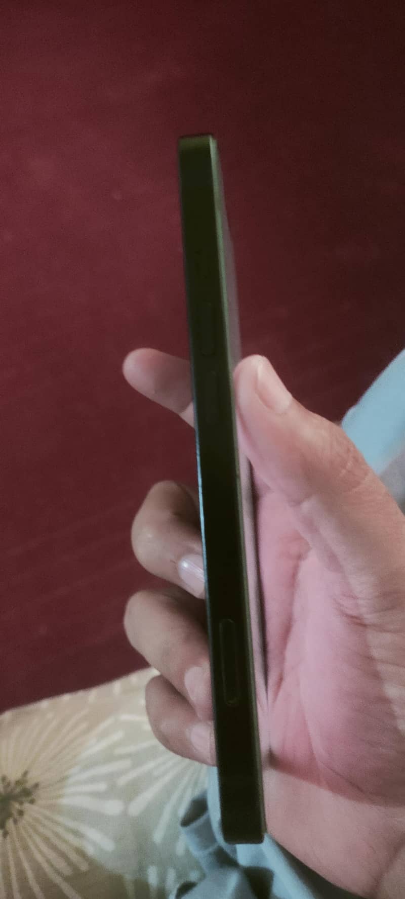 Apple iPhone 13 8