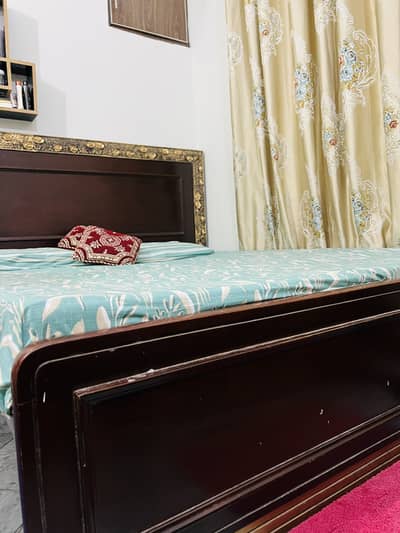 Sheesham double bed for sale without mattress 03119537931
