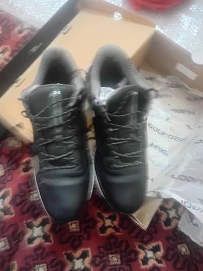 Golf Shoes under Armour company No  8.5