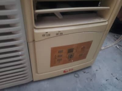 1.5 ton Window Ac SG Company Running Condition