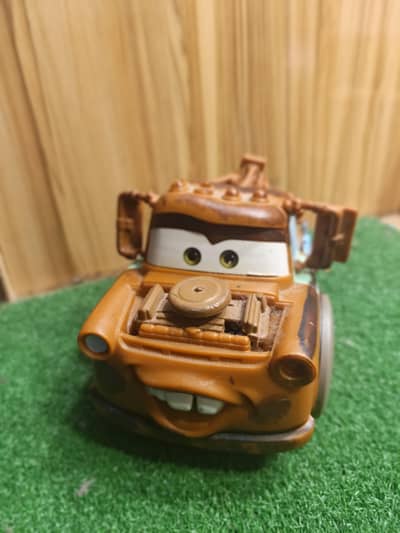 Disney Pixar Cars – Mater Tow Truck Figure