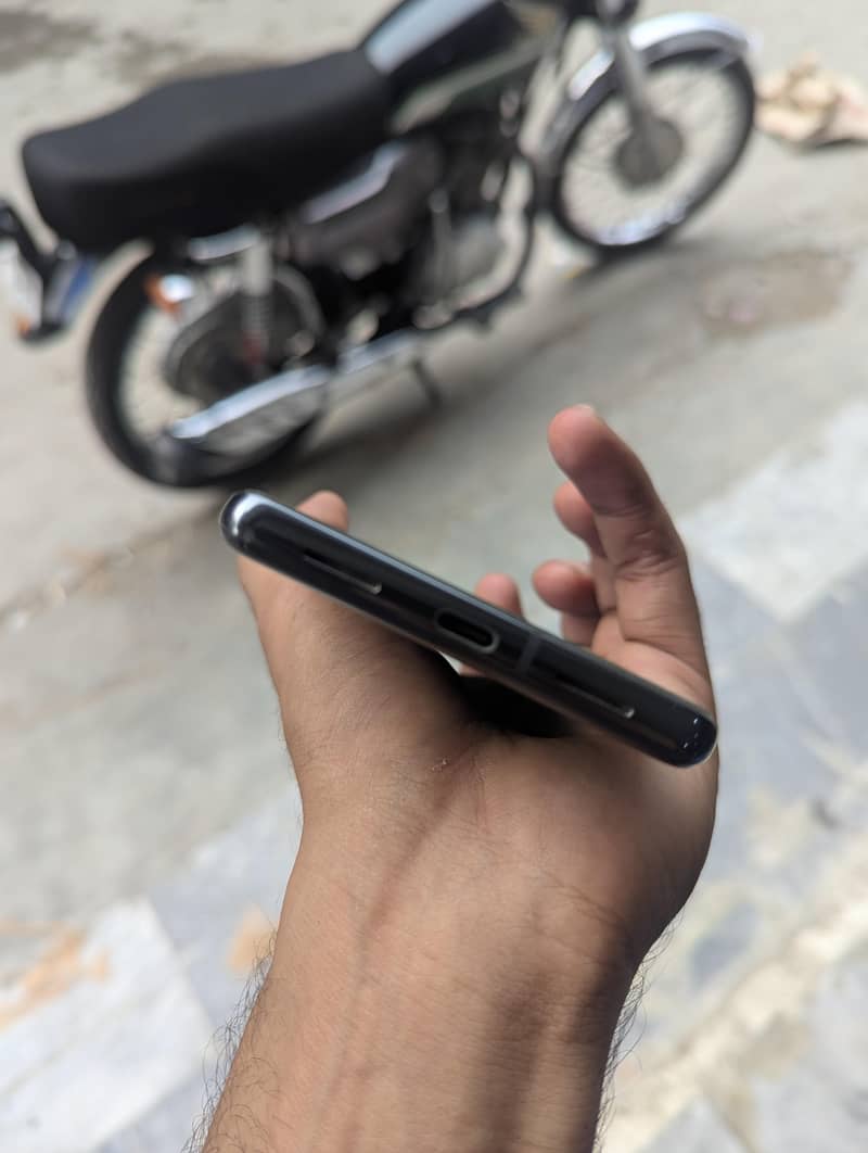 Google Pixel 7 Pro 6