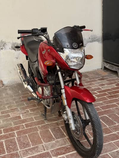 Yamaha ybr125 2015