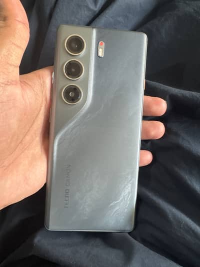 Tecno CAMON 40 Pro