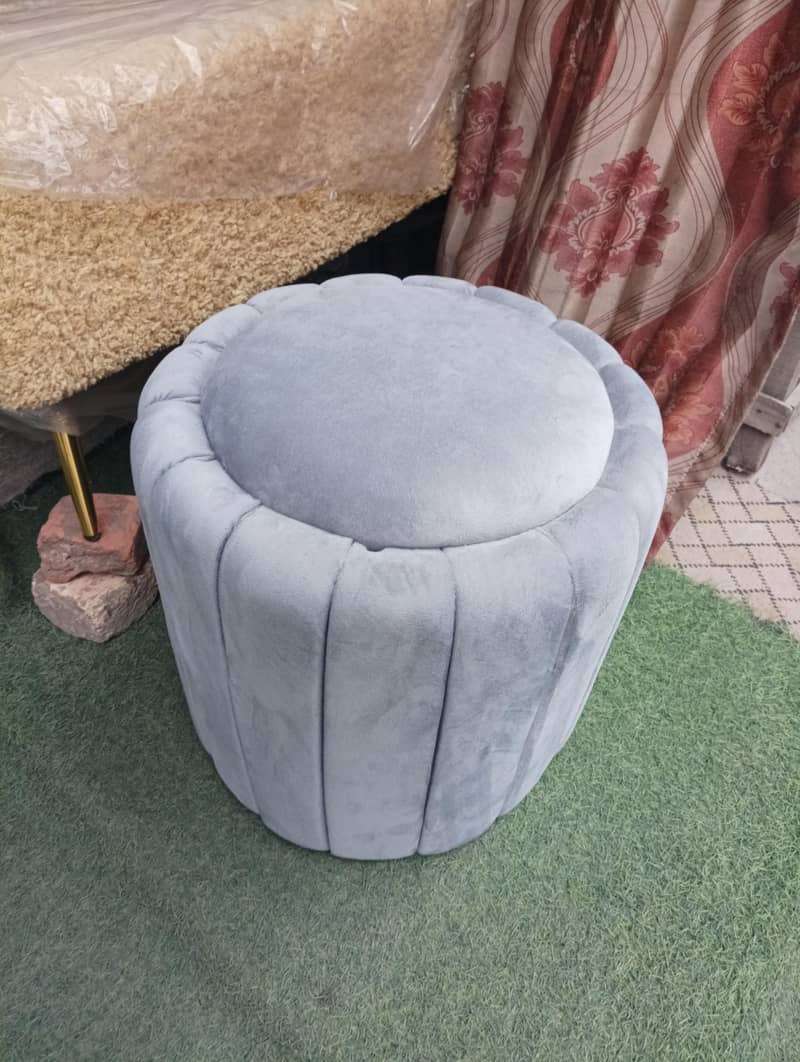 Pumpkin stool 0