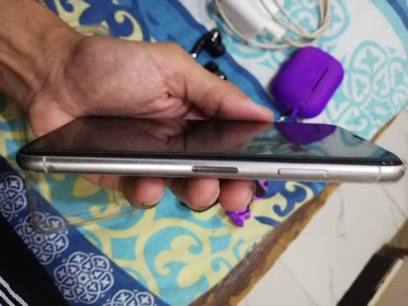 Apple iPhone X 5