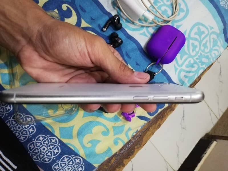 Apple iPhone X 6