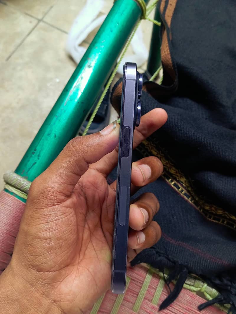 iPhone 14pro 1