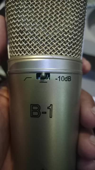 Behringer B1 Phantom Studio Microphone