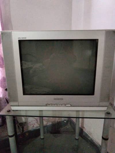 t. v available