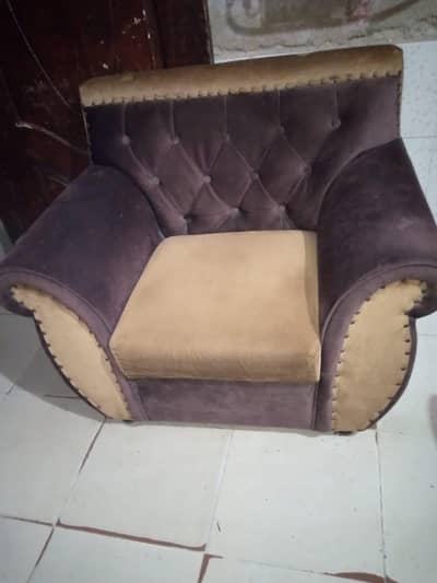 5 seater sofa set 25000 Only. .