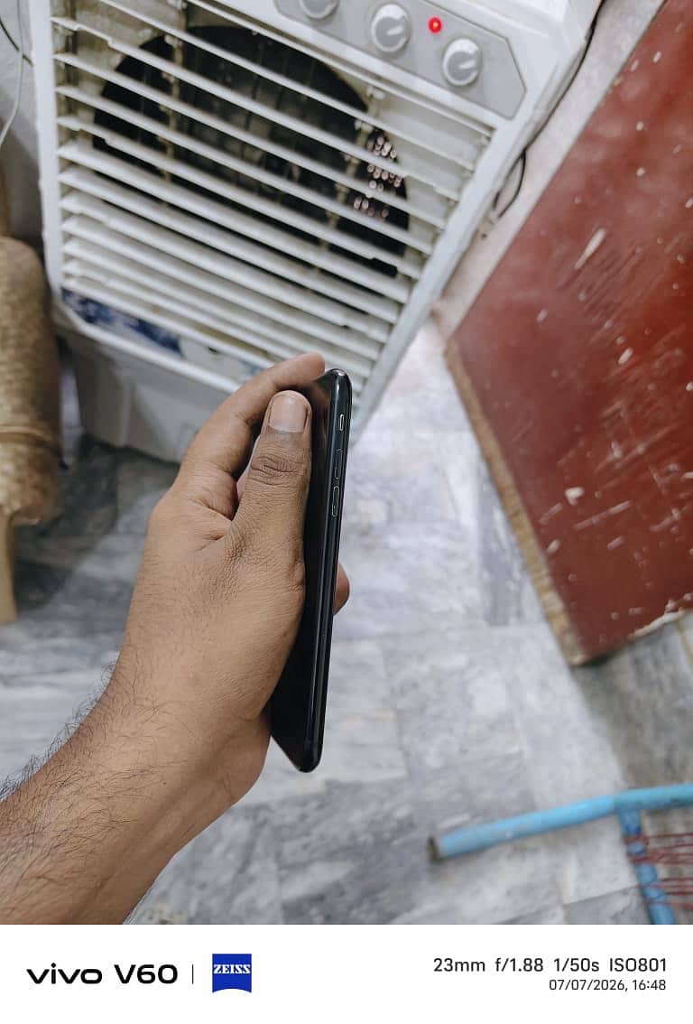 Apple iPhone 7 3