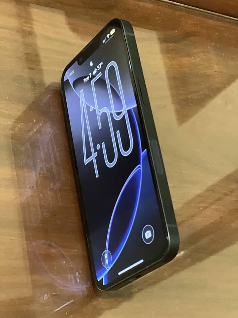 Apple iPhone 13 3