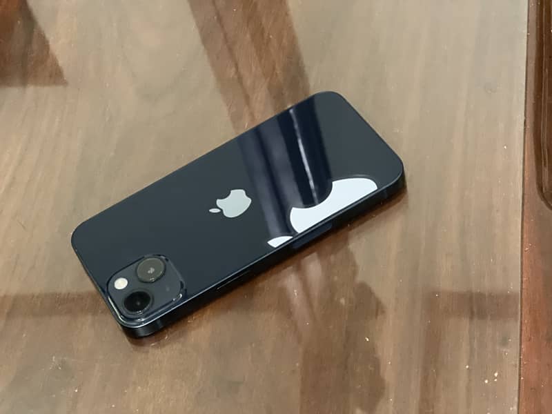 Apple iPhone 13 5
