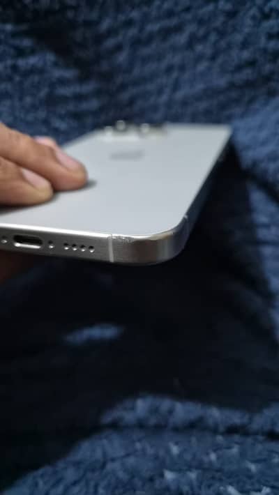 Apple iPhone 15 Pro Max Jv 256gb with box