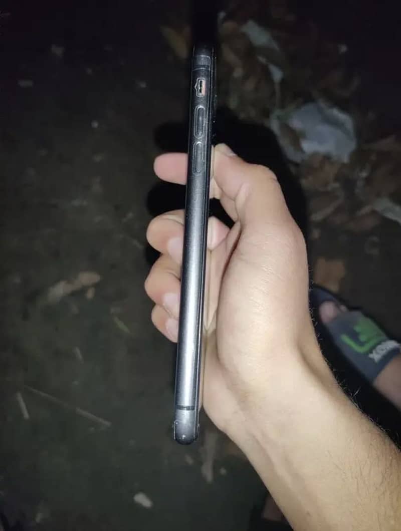 Apple iPhone 11 2