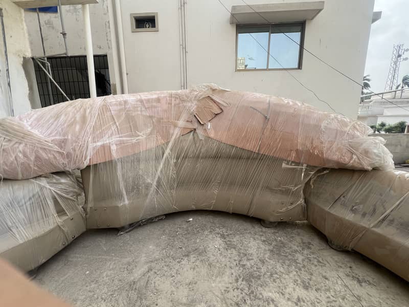 Round shape bed 11
