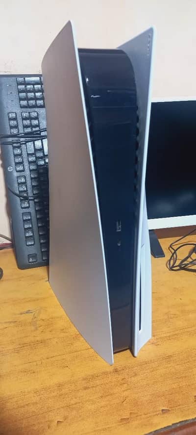 PlayStation 5 - Almost New