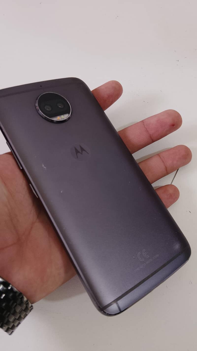 moto G5s plus 4